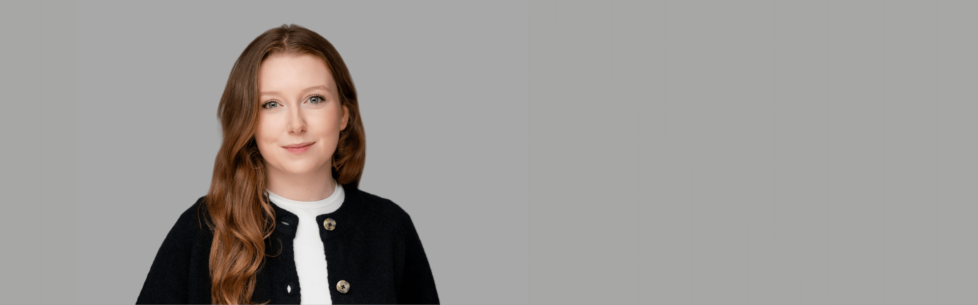 Headshot of Lauren Aherne for desktop users