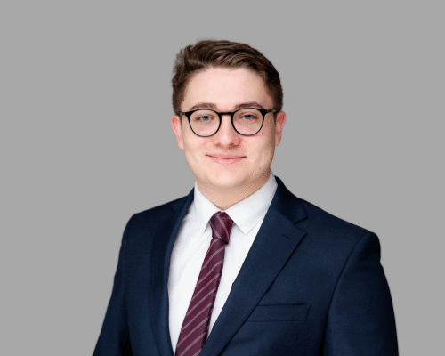 Headshot of Jacob Warner for mobile use