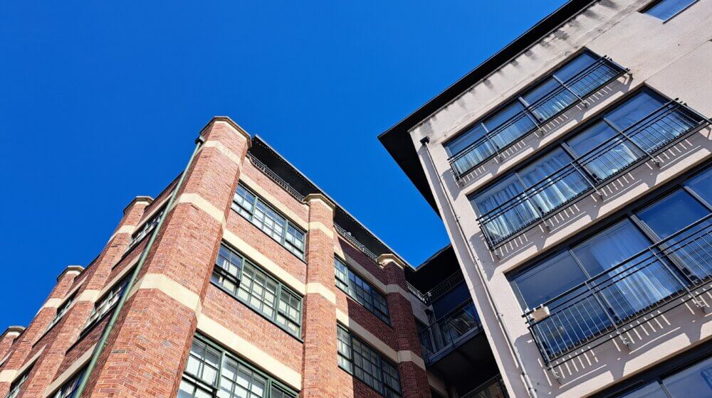 Flat buildings